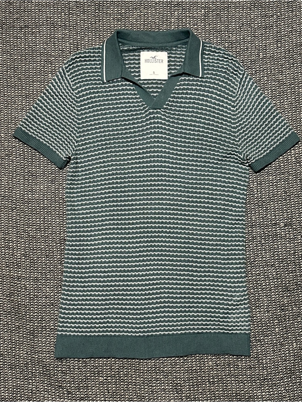 Hollister Men's Teal and White Micro-Striped Knit Polo